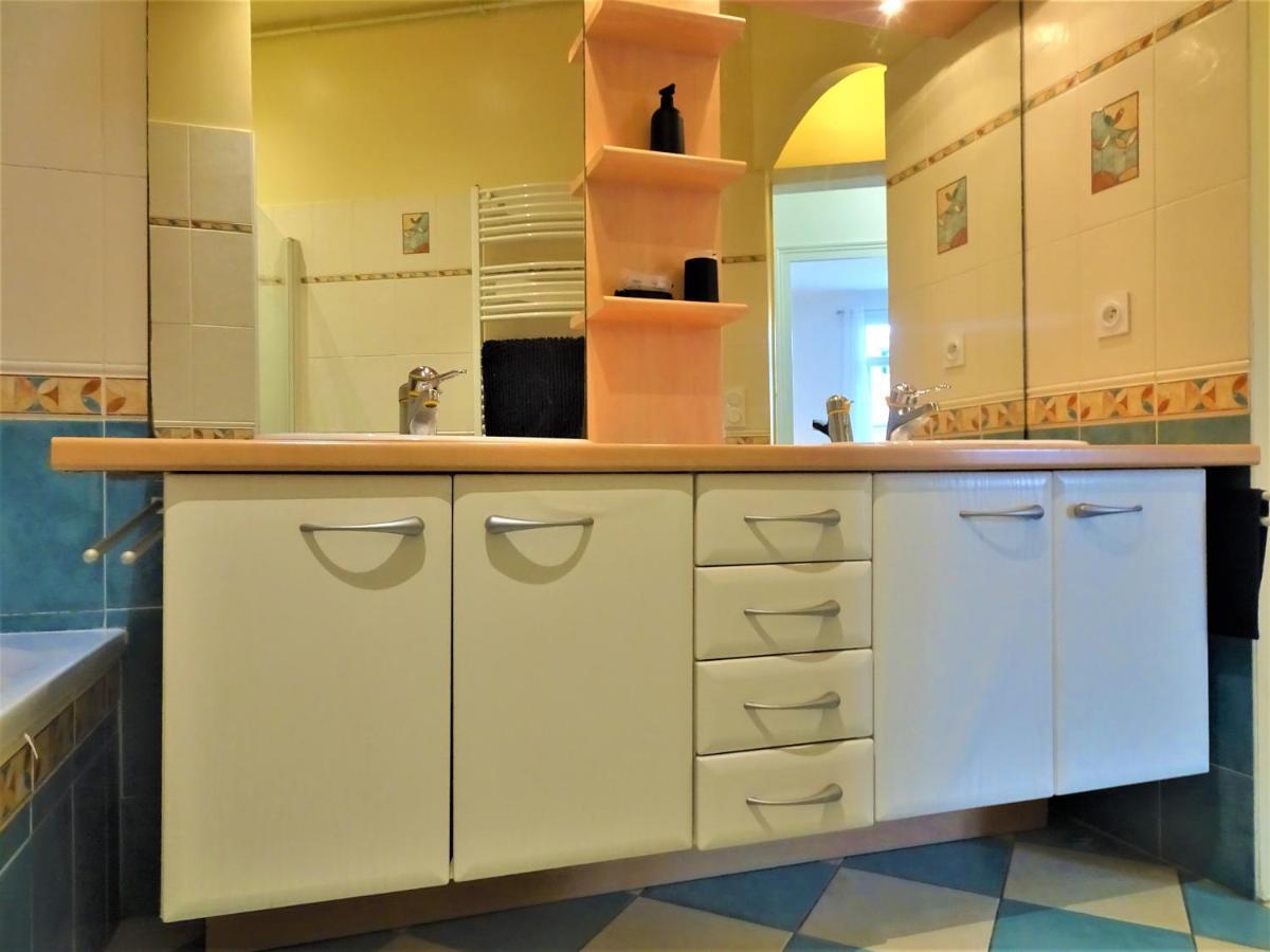 Chambre Privee Et Spacieuse Au Sein D'Un Logement Partage - Central, Quartier Villebourbon - 3 Chambres Doubles - 2 Balcons - Places De Stationnements Gratuites - 5 Min A Pied Gare Et Hypercentre Montauban Exterior photo